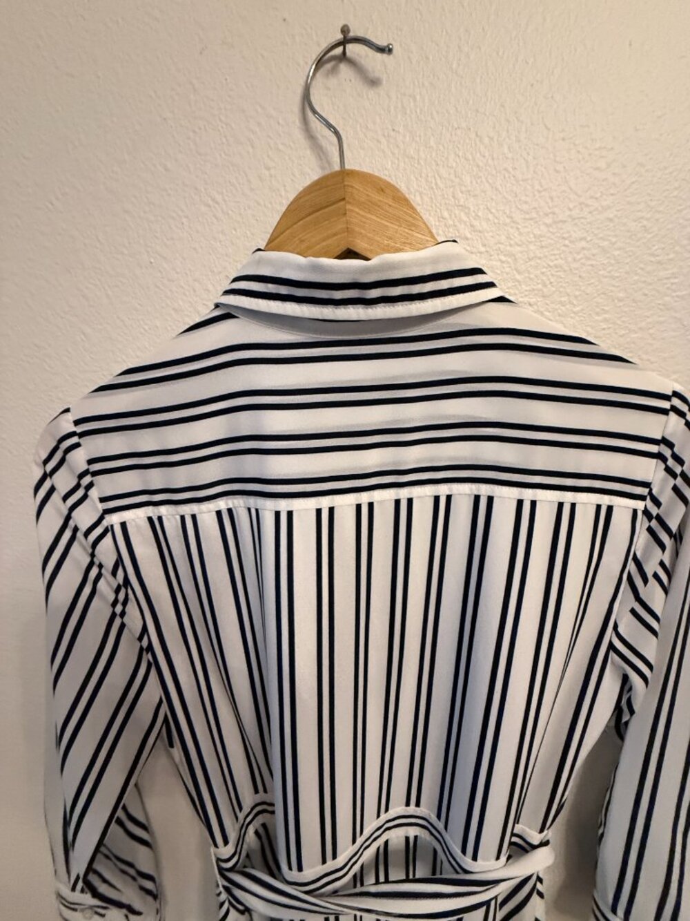 Banana Republic Dress - Size 6 - Picture 6 of 9